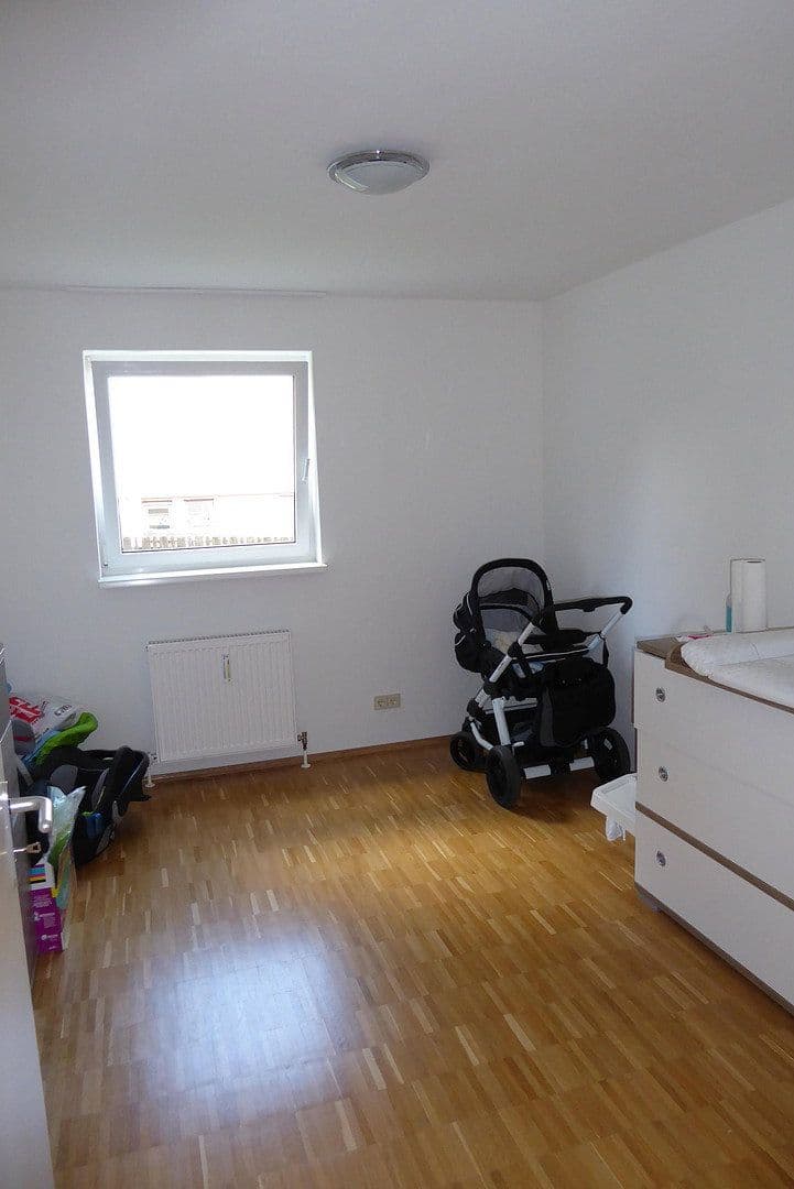 Prenájom bytu 3-izbový 82 m², Finkenstr., Pforzheim, Bádensko-Wurttembersko Prenájom bytu 3-izbový 82 m², Finkenstr., Pforzheim, Bádensko-Wurttembersko