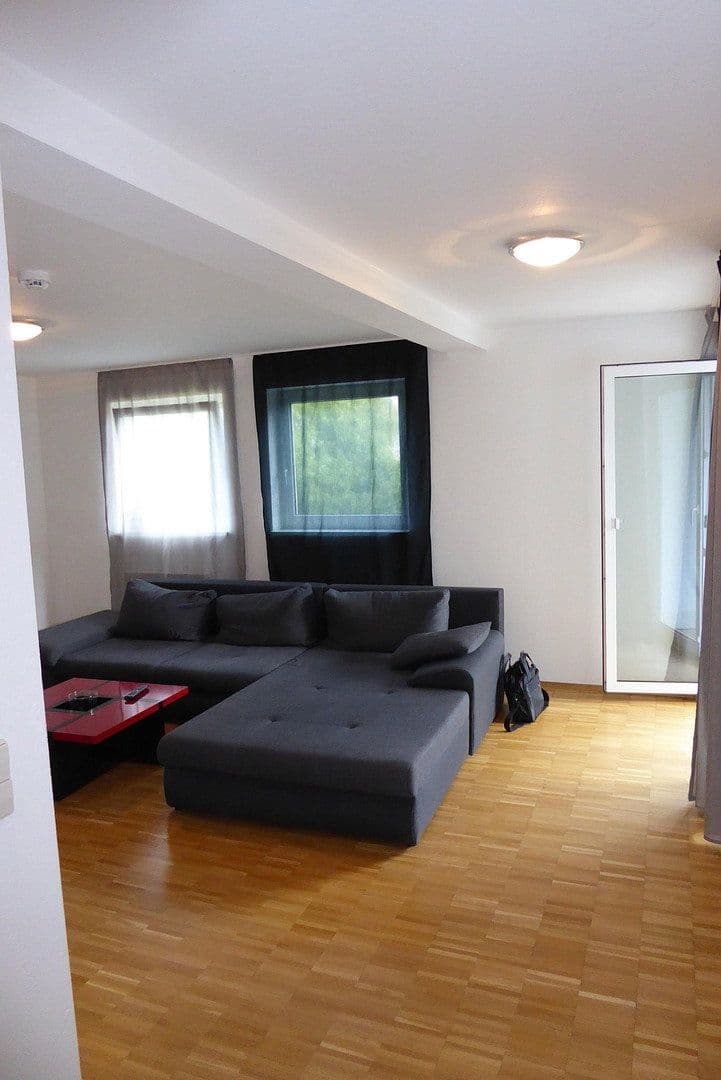 Prenájom bytu 3-izbový 82 m², Finkenstr., Pforzheim, Bádensko-Wurttembersko Prenájom bytu 3-izbový 82 m², Finkenstr., Pforzheim, Bádensko-Wurttembersko