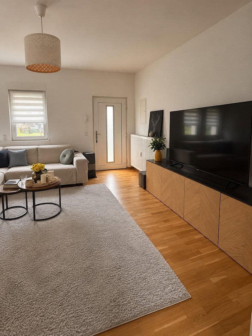 Prenájom bytu 2-izbový 64 m², Oberursel (Taunus), Hesensko Prenájom bytu 2-izbový 64 m², Oberursel (Taunus), Hesensko