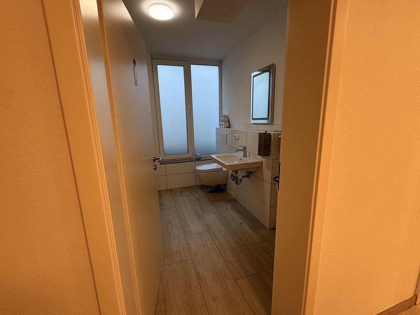 Prenájom kancelárie 613 m², Schülzchenstr.8-10, Bad Neuenahr-Ahrweiler, Porýnie-Falcko Prenájom kancelárie 613 m², Schülzchenstr.8-10, Bad Neuenahr-Ahrweiler, Porýnie-Falcko