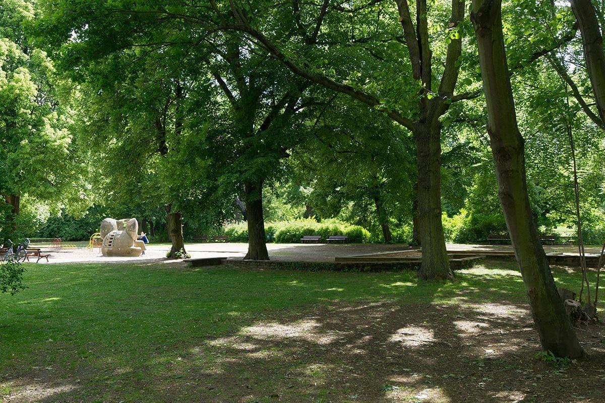 Prenájom bytu 4-izbový 137 m², Demmeringstr. 9, Leipzig, Sasko Prenájom bytu 4-izbový 137 m², Demmeringstr. 9, Leipzig, Sasko
