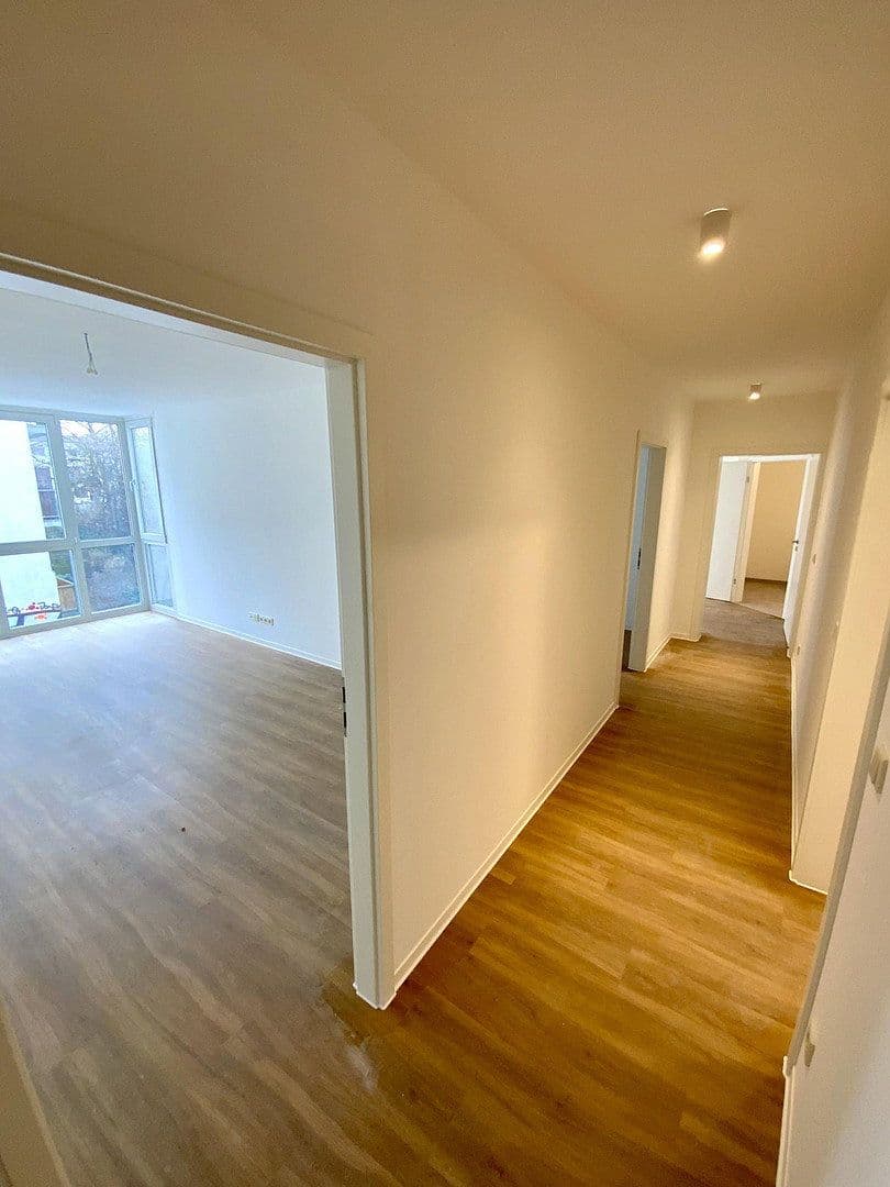 Prenájom bytu 4-izbový 137 m², Demmeringstr. 9, Leipzig, Sasko Prenájom bytu 4-izbový 137 m², Demmeringstr. 9, Leipzig, Sasko