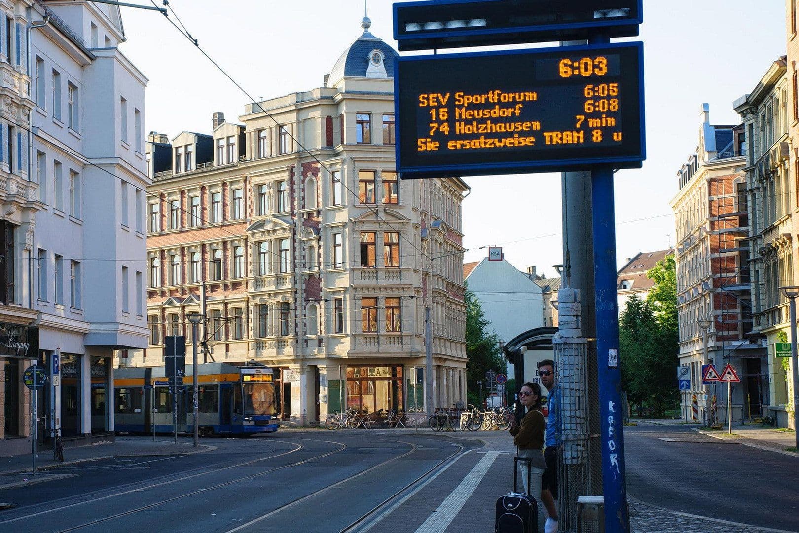 Prenájom bytu 4-izbový 137 m², Demmeringstr. 9, Leipzig, Sasko Prenájom bytu 4-izbový 137 m², Demmeringstr. 9, Leipzig, Sasko