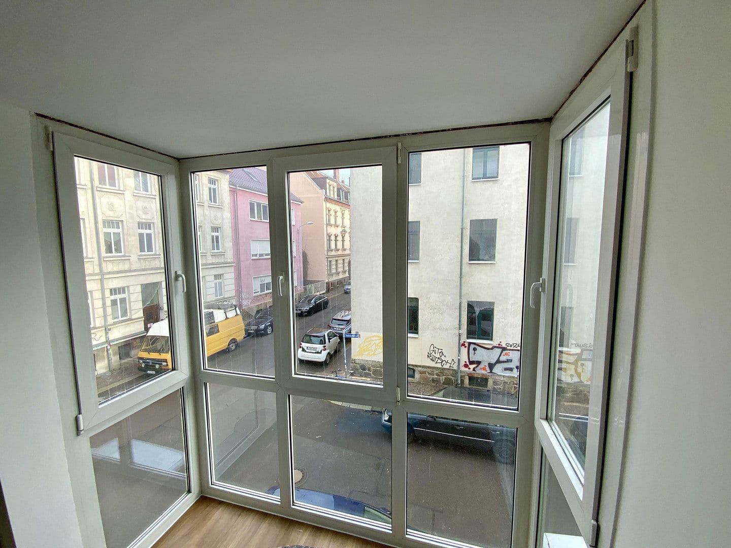 Prenájom bytu 4-izbový 137 m², Demmeringstr. 9, Leipzig, Sasko Prenájom bytu 4-izbový 137 m², Demmeringstr. 9, Leipzig, Sasko