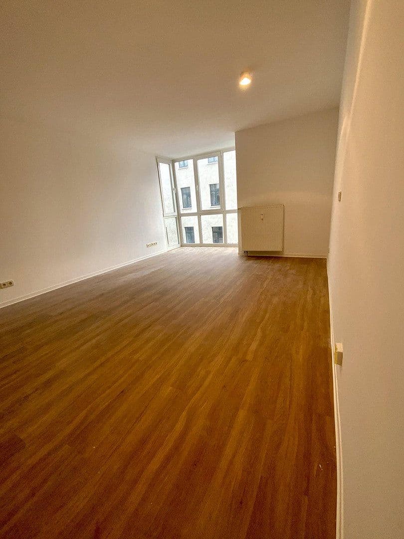 Prenájom bytu 4-izbový 137 m², Demmeringstr. 9, Leipzig, Sasko Prenájom bytu 4-izbový 137 m², Demmeringstr. 9, Leipzig, Sasko