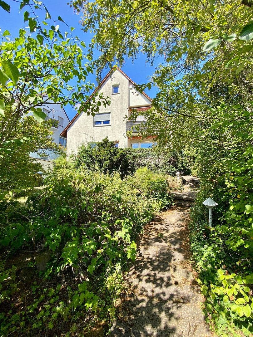 Predaj domu 170 m², pozemok 944 m², Filderstadt, Bádensko-Wurttembersko Predaj domu 170 m², pozemok 944 m², Filderstadt, Bádensko-Wurttembersko