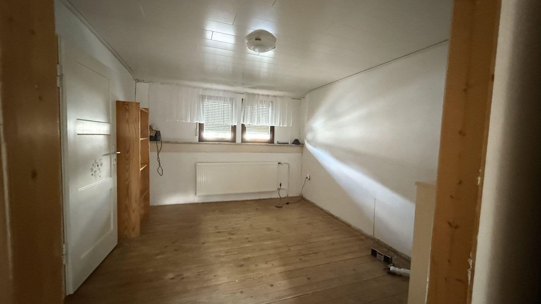 Predaj domu 100 m², pozemok 777 m², Karlsruhe, Bádensko-Wurttembersko Predaj domu 100 m², pozemok 777 m², Karlsruhe, Bádensko-Wurttembersko