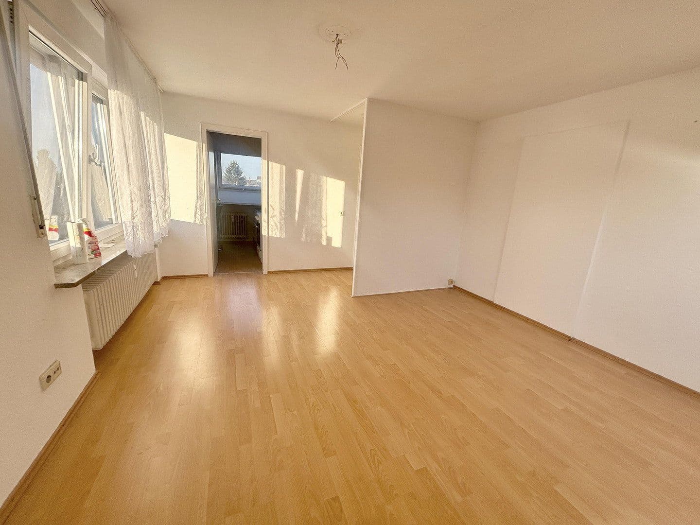 Prenájom bytu 1-izbový 33 m², Ludwigsburg, Bádensko-Wurttembersko Prenájom bytu 1-izbový 33 m², Ludwigsburg, Bádensko-Wurttembersko