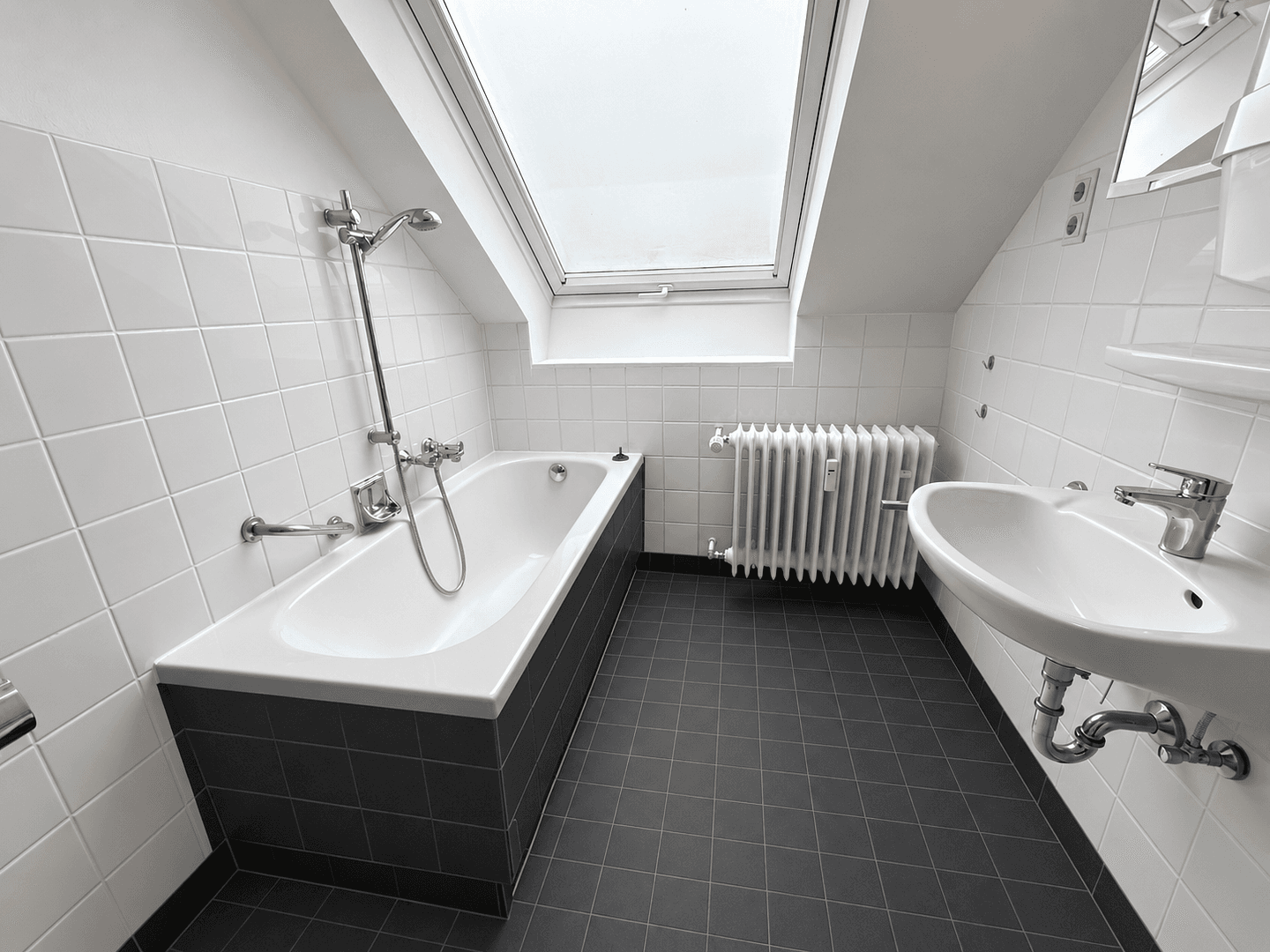 Prenájom bytu 1-izbový 33 m², Ludwigsburg, Bádensko-Wurttembersko Prenájom bytu 1-izbový 33 m², Ludwigsburg, Bádensko-Wurttembersko