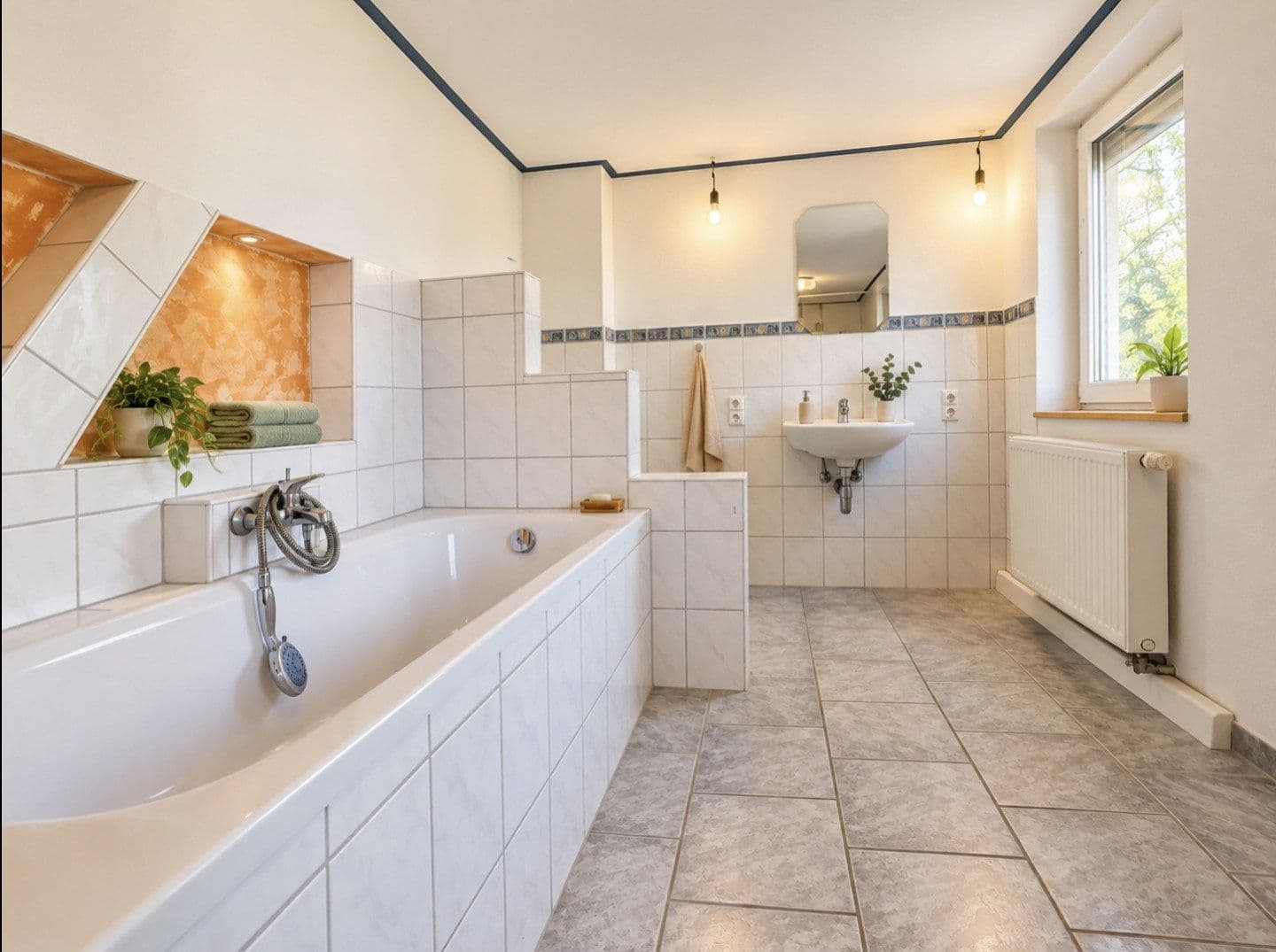 Prenájom bytu 7-izbový 115 m², Rißstraße 41, Ehingen (Donau), Bádensko-Wurttembersko Prenájom bytu 7-izbový 115 m², Rißstraße 41, Ehingen (Donau), Bádensko-Wurttembersko