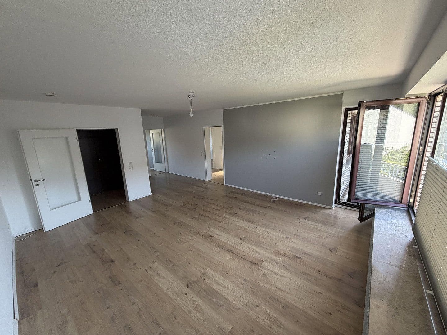 Prenájom bytu 3-izbový 76 m², Lerchenweg 49, Duisburg, Severné Porýnie - Westfálsko Prenájom bytu 3-izbový 76 m², Lerchenweg 49, Duisburg, Severné Porýnie - Westfálsko