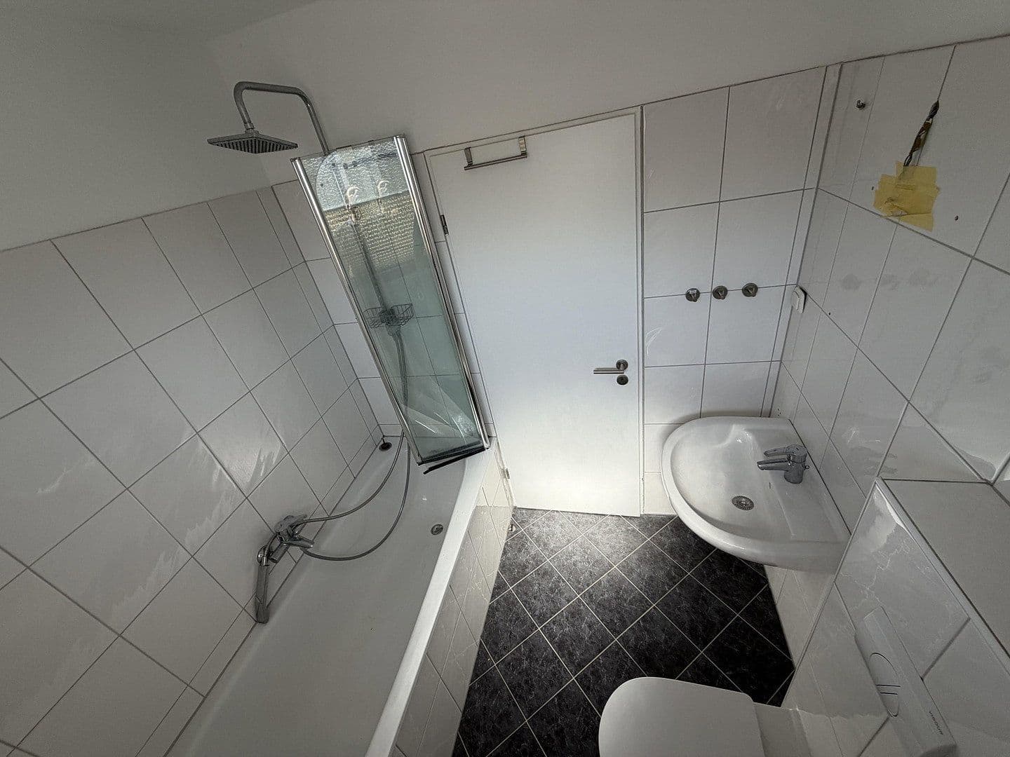 Prenájom bytu 3-izbový 76 m², Lerchenweg 49, Duisburg, Severné Porýnie - Westfálsko Prenájom bytu 3-izbový 76 m², Lerchenweg 49, Duisburg, Severné Porýnie - Westfálsko