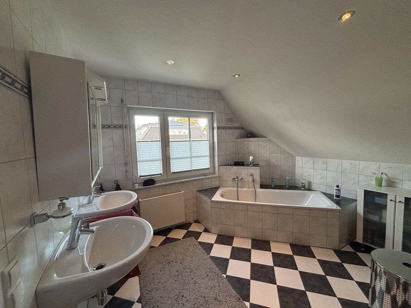 Predaj domu 133 m², pozemok 483 m², Wennigsen (Deister), Dolné Sasko Predaj domu 133 m², pozemok 483 m², Wennigsen (Deister), Dolné Sasko