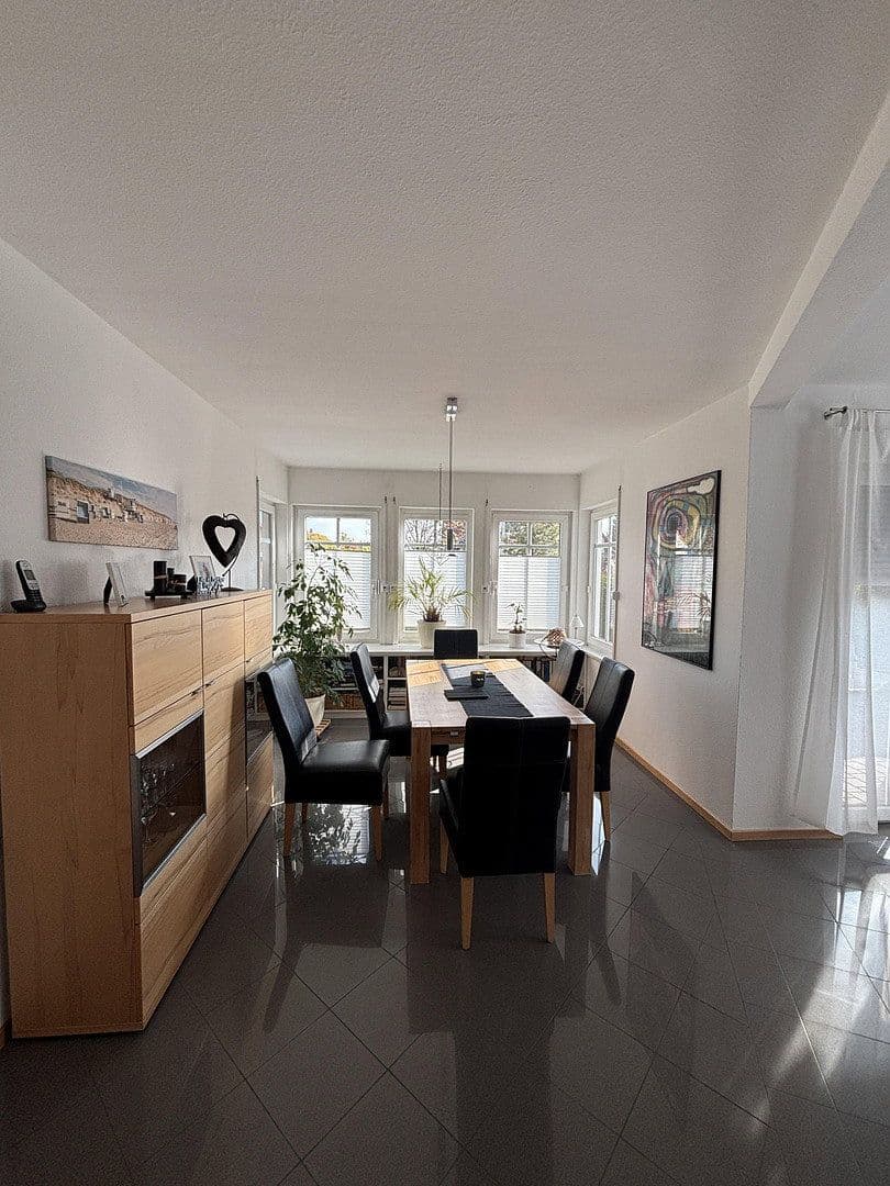 Predaj domu 133 m², pozemok 483 m², Wennigsen (Deister), Dolné Sasko Predaj domu 133 m², pozemok 483 m², Wennigsen (Deister), Dolné Sasko