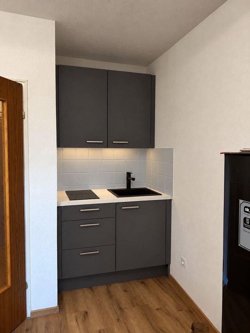 Prenájom bytu 1-izbový 26 m², Fürth, Bavorsko Prenájom bytu 1-izbový 26 m², Fürth, Bavorsko