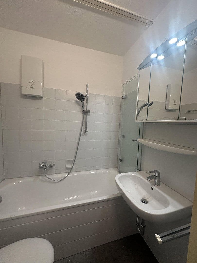 Prenájom bytu 1-izbový 26 m², Fürth, Bavorsko Prenájom bytu 1-izbový 26 m², Fürth, Bavorsko