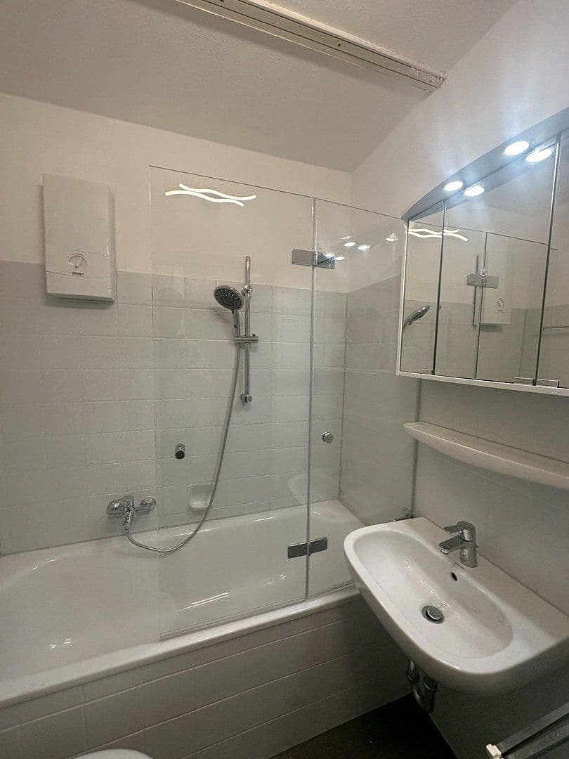 Prenájom bytu 1-izbový 26 m², Fürth, Bavorsko Prenájom bytu 1-izbový 26 m², Fürth, Bavorsko