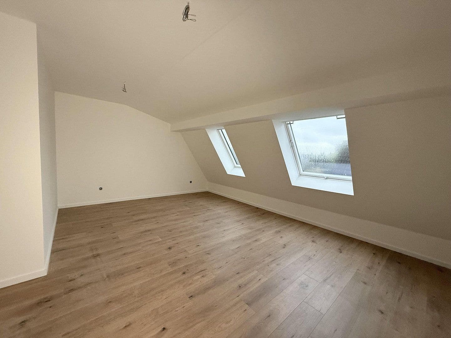 Prenájom domu 122 m², pozemok 500 m², Moorbekstraße 28, Norderstedt, Šlezvicko-Holštajnsko Prenájom domu 122 m², pozemok 500 m², Moorbekstraße 28, Norderstedt, Šlezvicko-Holštajnsko