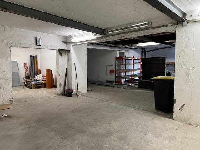 Prenájom nebytového priestoru 110 m², Bielefeld, Severné Porýnie - Westfálsko Prenájom nebytového priestoru 110 m², Bielefeld, Severné Porýnie - Westfálsko