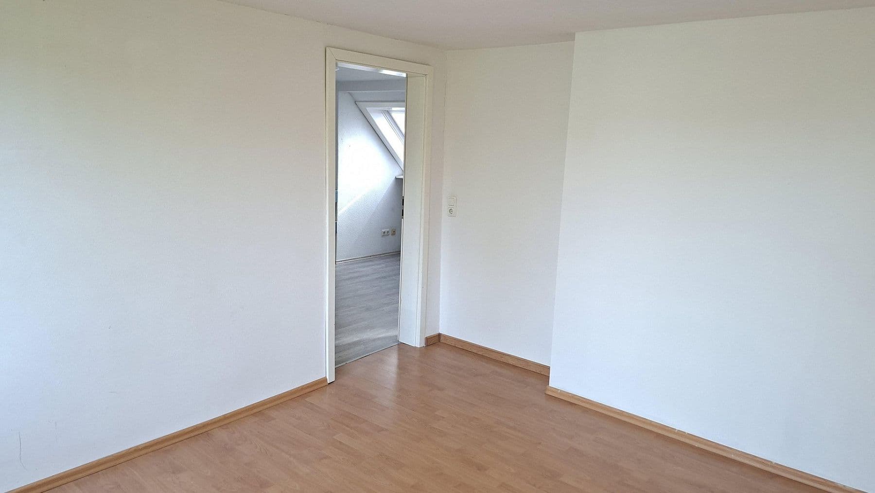 Prenájom bytu 3-izbový 86 m², Itzehoe, Šlezvicko-Holštajnsko Prenájom bytu 3-izbový 86 m², Itzehoe, Šlezvicko-Holštajnsko
