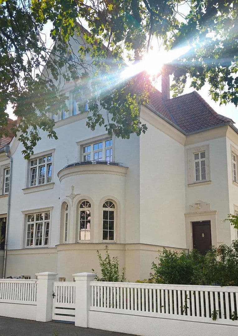 Predaj domu 287 m², pozemok 680 m², Brehmstraße 24, Hannover, Dolné Sasko Predaj domu 287 m², pozemok 680 m², Brehmstraße 24, Hannover, Dolné Sasko