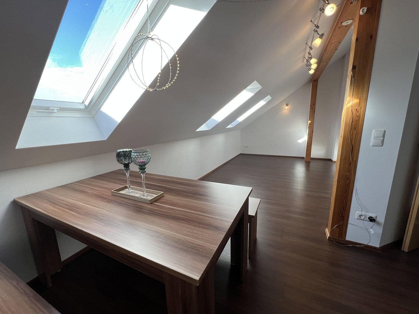 Predaj domu 195 m², pozemok 715 m², Moosinning, Bavorsko Predaj domu 195 m², pozemok 715 m², Moosinning, Bavorsko