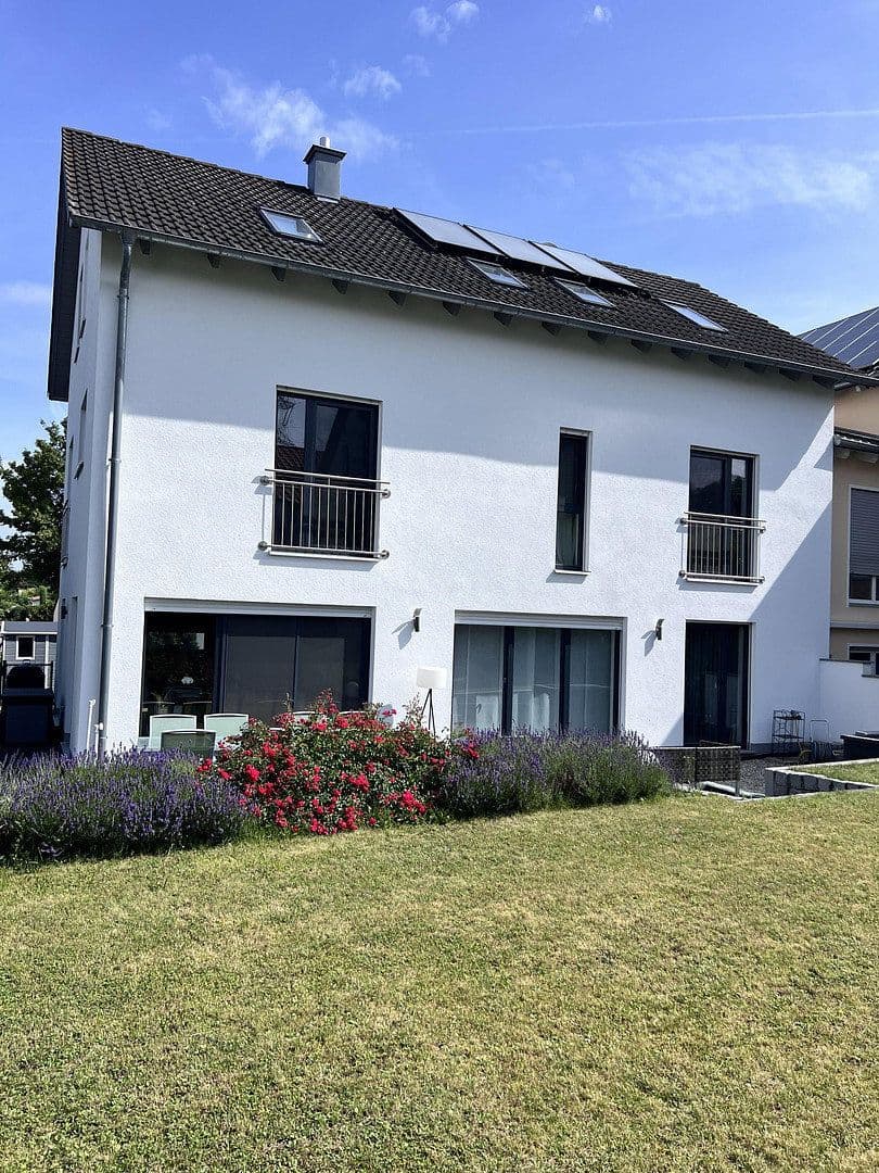 Predaj domu 195 m², pozemok 715 m², Moosinning, Bavorsko Predaj domu 195 m², pozemok 715 m², Moosinning, Bavorsko