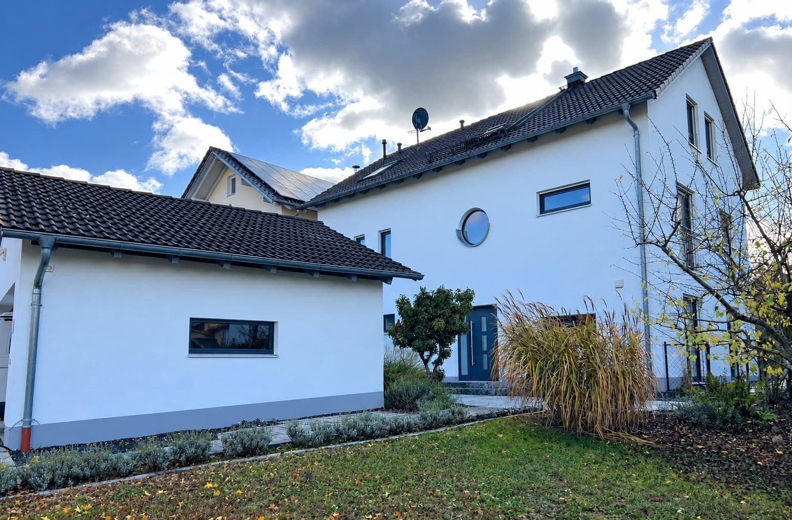 Predaj domu 195 m², pozemok 715 m², Moosinning, Bavorsko Predaj domu 195 m², pozemok 715 m², Moosinning, Bavorsko