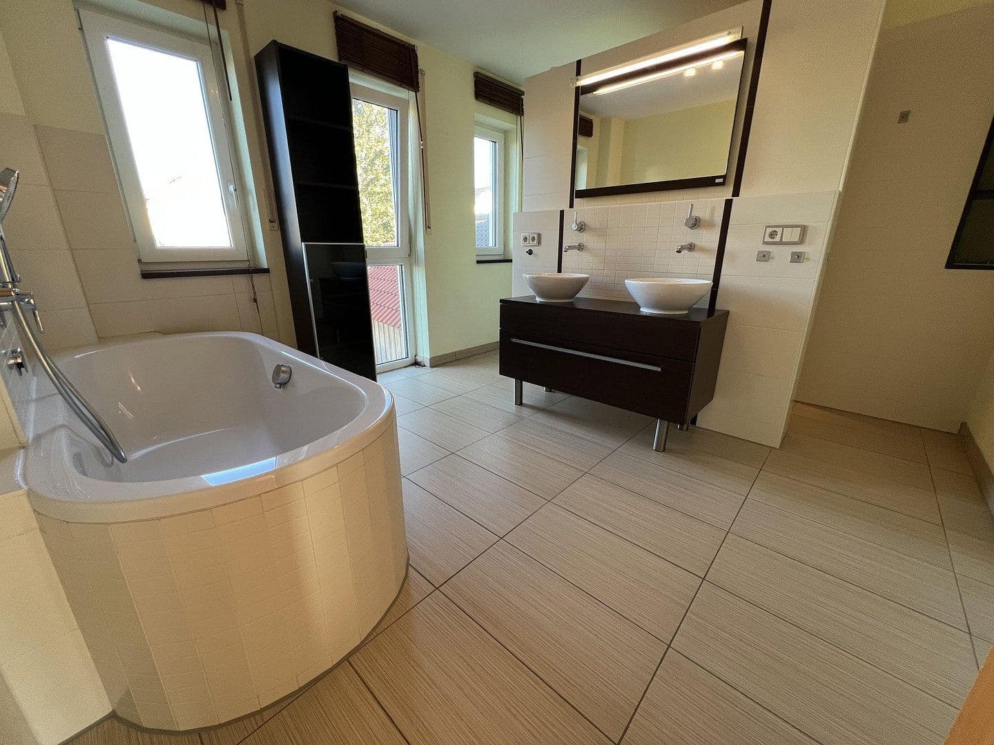 Predaj domu 195 m², pozemok 715 m², Moosinning, Bavorsko Predaj domu 195 m², pozemok 715 m², Moosinning, Bavorsko