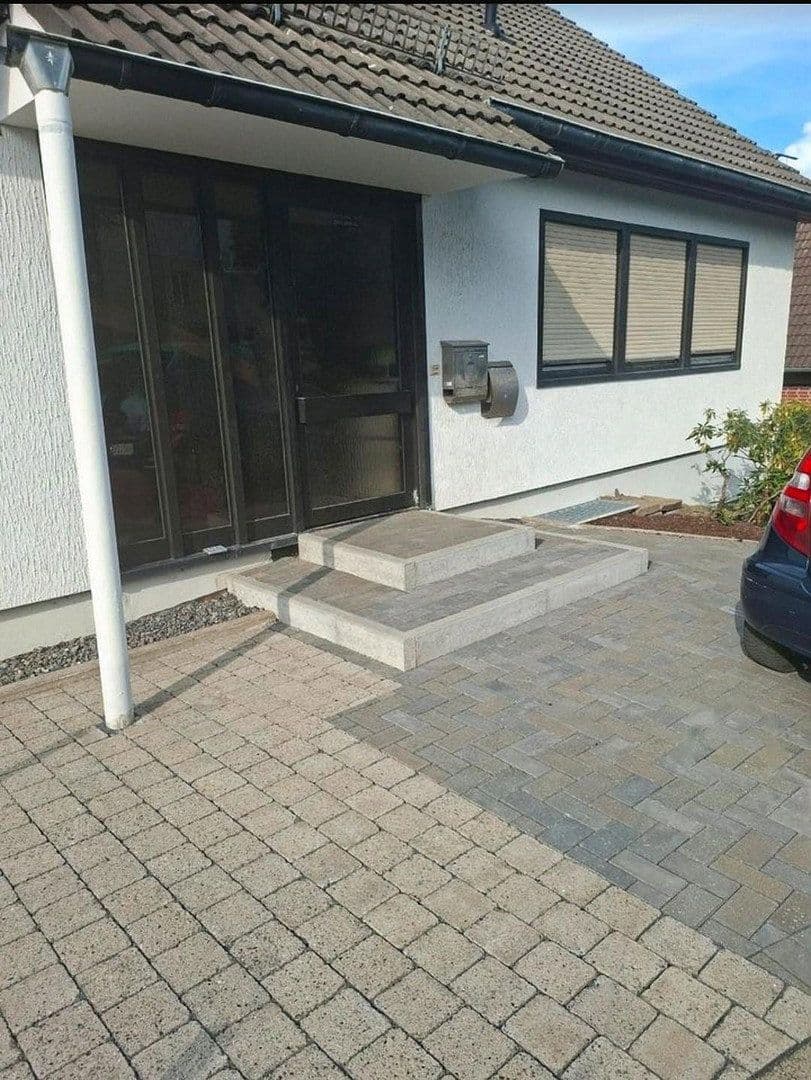 Prenájom bytu 3-izbový 110 m², Zur almke 4, Sundern, Severné Porýnie - Westfálsko Prenájom bytu 3-izbový 110 m², Zur almke 4, Sundern, Severné Porýnie - Westfálsko