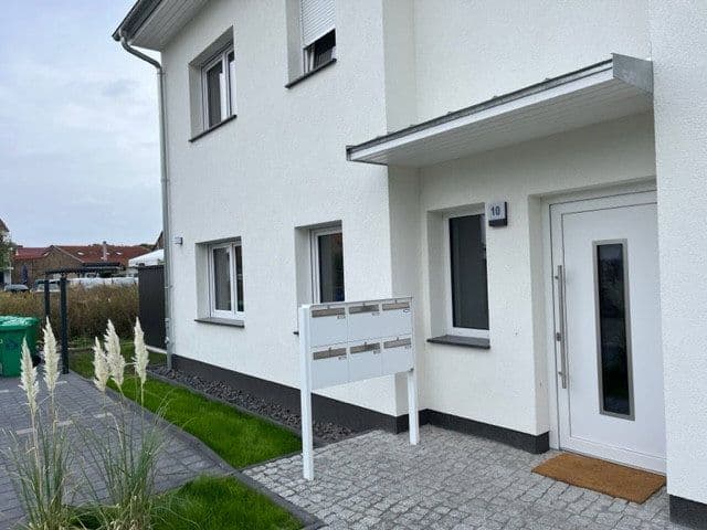Prenájom bytu 2-izbový 60 m², Mittenwalde, Brandenbursko Prenájom bytu 2-izbový 60 m², Mittenwalde, Brandenbursko