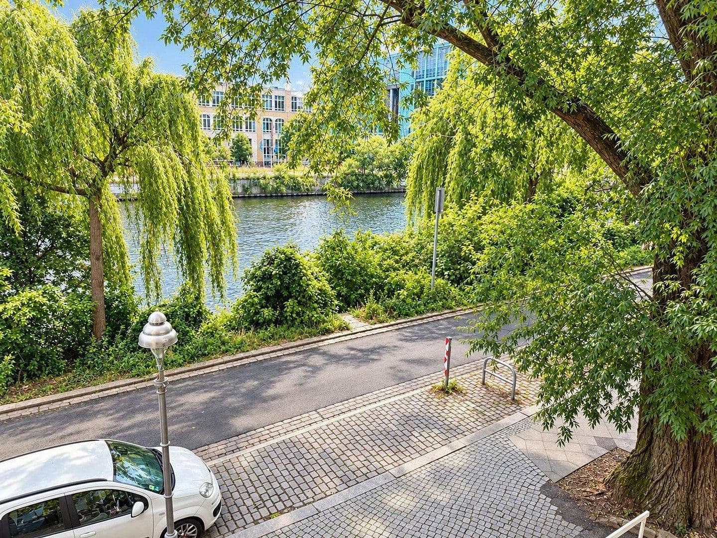 Predaj bytu 1-izbový 38 m², Claudiusstraße 10, Berlin, Berlín Predaj bytu 1-izbový 38 m², Claudiusstraße 10, Berlin, Berlín