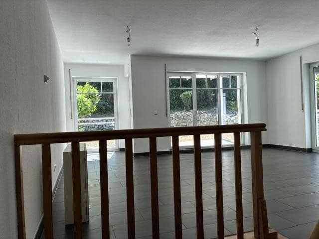 Prenájom bytu 3-izbový 98 m², Neu-Anspach, Hesensko Prenájom bytu 3-izbový 98 m², Neu-Anspach, Hesensko