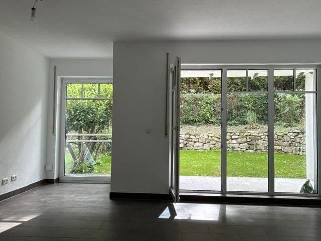 Prenájom bytu 3-izbový 98 m², Neu-Anspach, Hesensko Prenájom bytu 3-izbový 98 m², Neu-Anspach, Hesensko