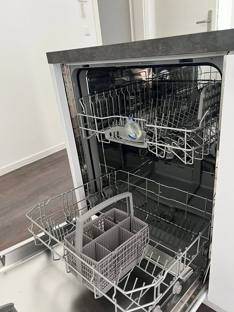 Prenájom bytu 2-izbový 95 m², Innere Plauensche Str.21, Zwickau, Sasko Prenájom bytu 2-izbový 95 m², Innere Plauensche Str.21, Zwickau, Sasko