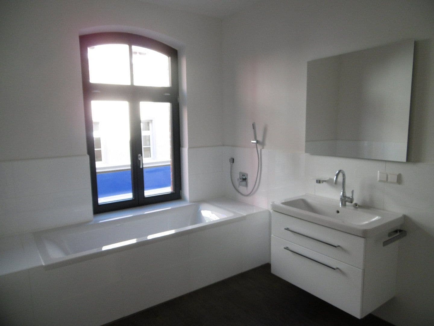 Prenájom bytu 2-izbový 95 m², Innere Plauensche Str.21, Zwickau, Sasko Prenájom bytu 2-izbový 95 m², Innere Plauensche Str.21, Zwickau, Sasko