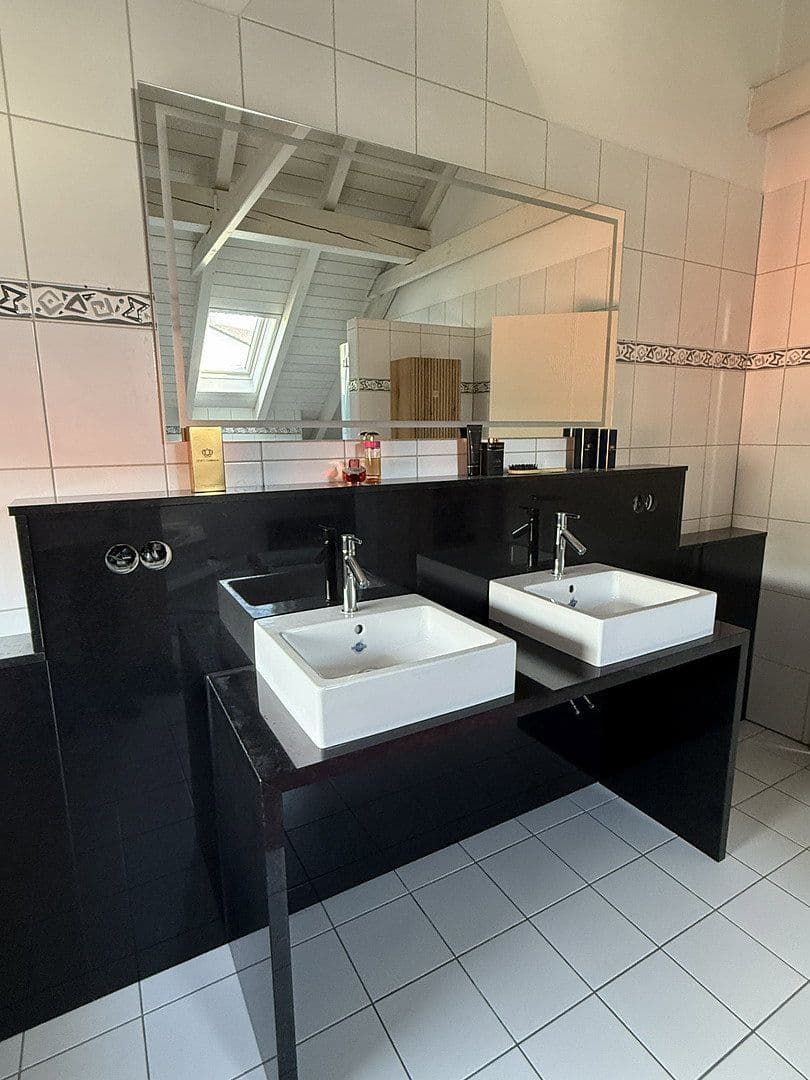Predaj domu 350 m², pozemok 890 m², Vilshofen an der Donau, Bavorsko Predaj domu 350 m², pozemok 890 m², Vilshofen an der Donau, Bavorsko