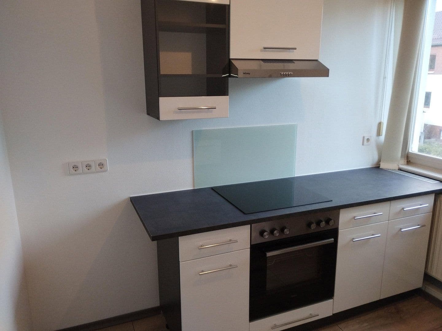 Prenájom bytu 2-izbový 79 m², Reutlingen, Bádensko-Wurttembersko Prenájom bytu 2-izbový 79 m², Reutlingen, Bádensko-Wurttembersko