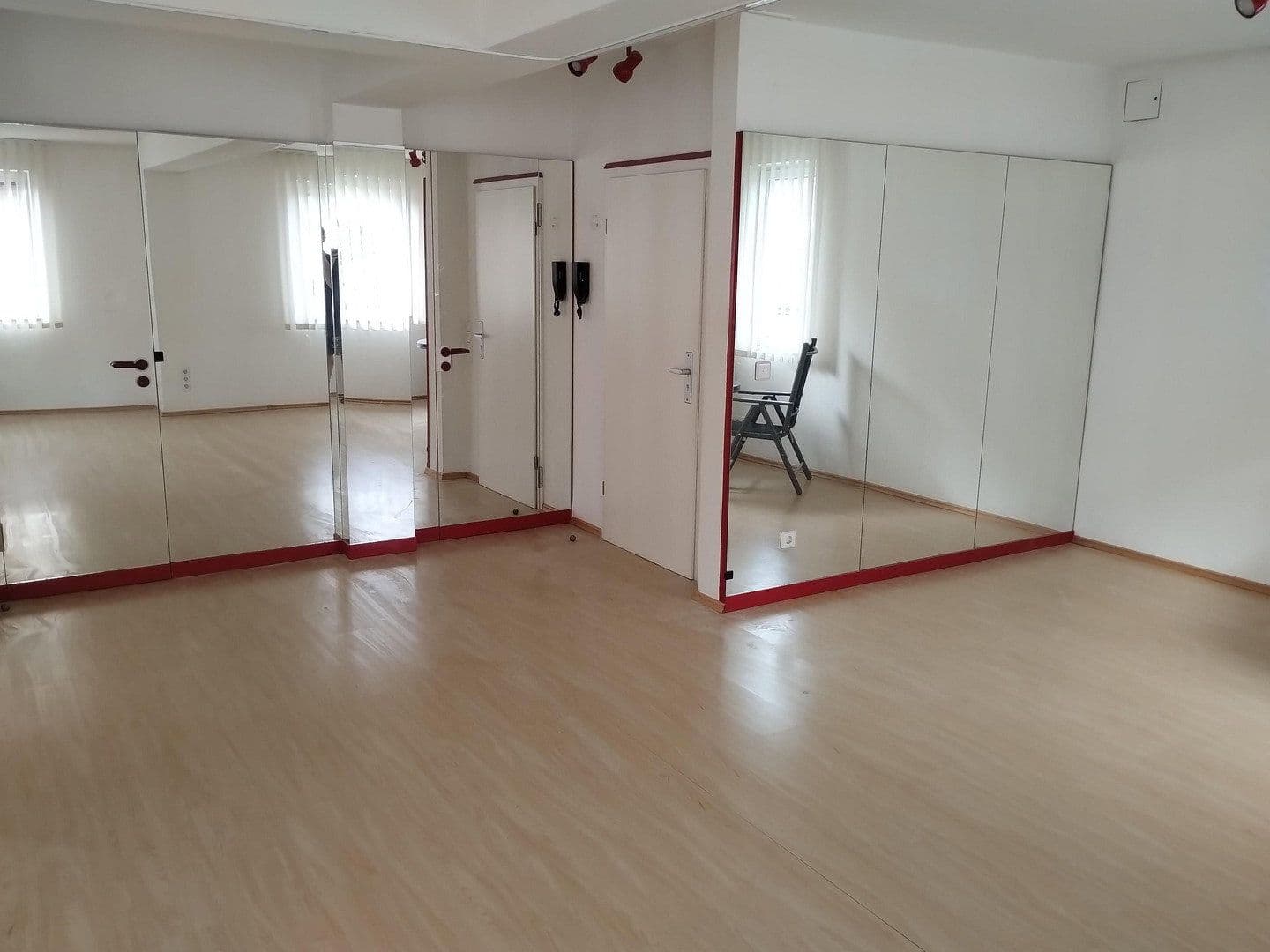 Prenájom bytu 2-izbový 79 m², Reutlingen, Bádensko-Wurttembersko Prenájom bytu 2-izbový 79 m², Reutlingen, Bádensko-Wurttembersko