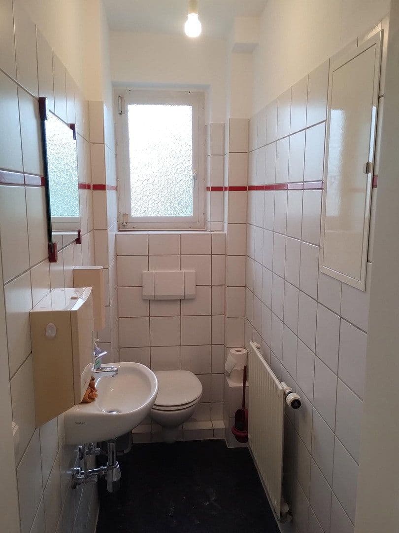 Prenájom bytu 2-izbový 79 m², Reutlingen, Bádensko-Wurttembersko Prenájom bytu 2-izbový 79 m², Reutlingen, Bádensko-Wurttembersko