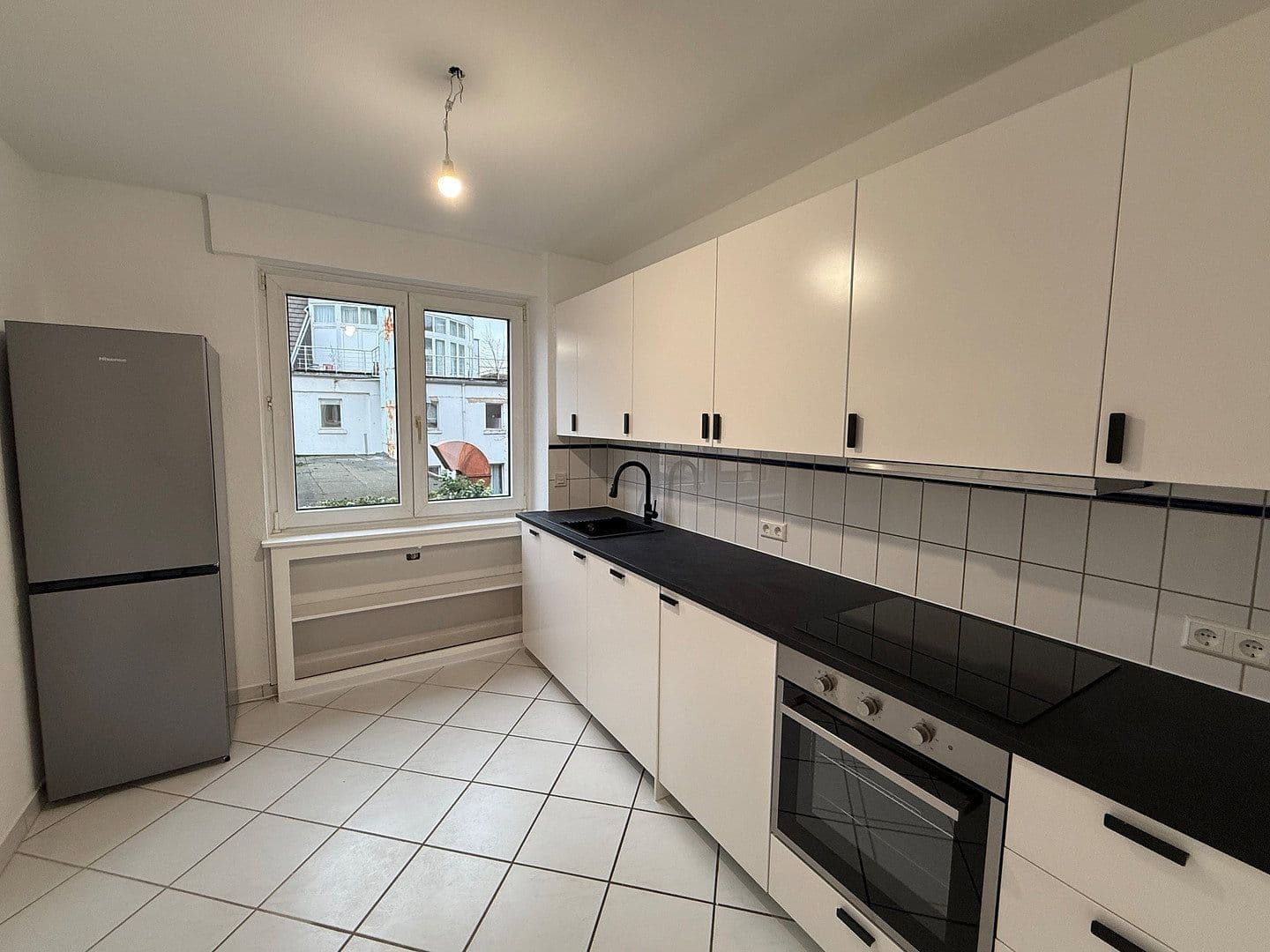 Prenájom bytu 1-izbový 40 m², Mannheim, Bádensko-Wurttembersko Prenájom bytu 1-izbový 40 m², Mannheim, Bádensko-Wurttembersko