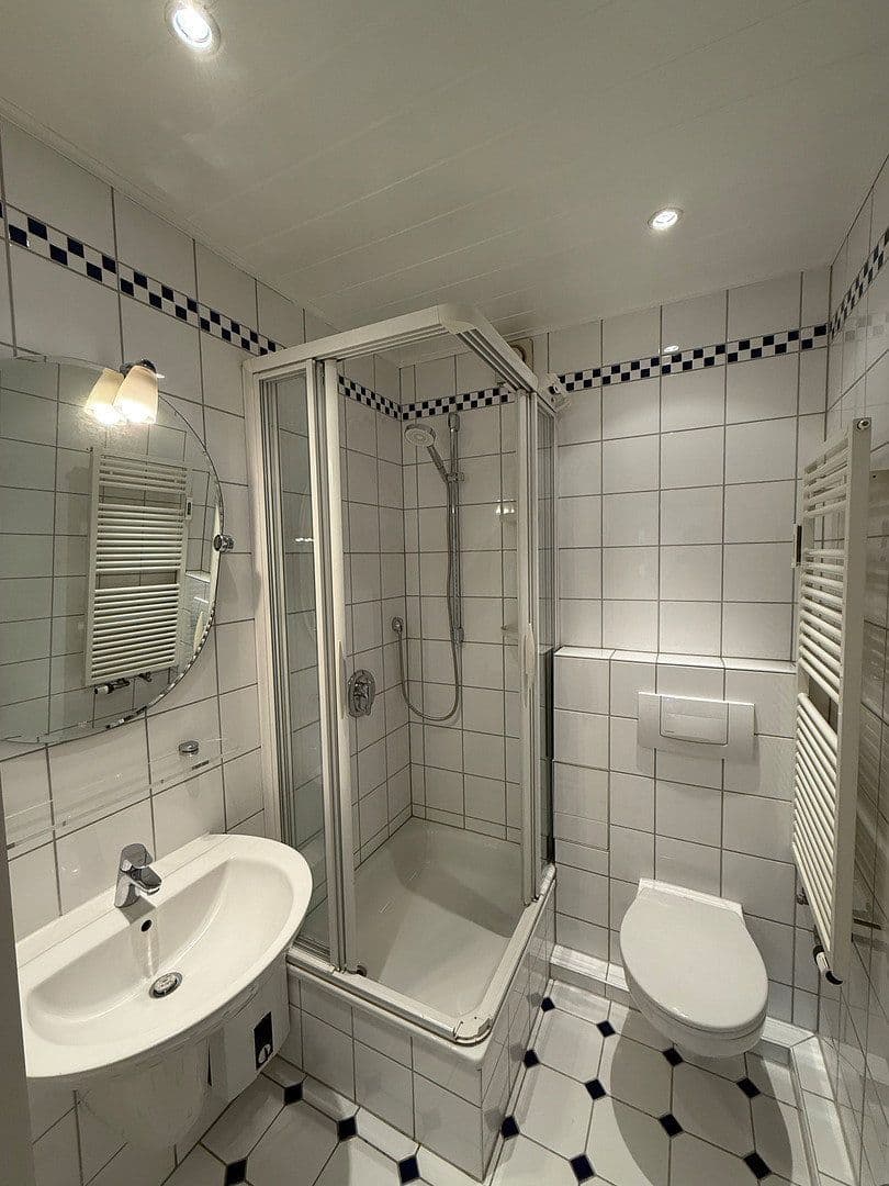 Prenájom bytu 1-izbový 40 m², Mannheim, Bádensko-Wurttembersko Prenájom bytu 1-izbový 40 m², Mannheim, Bádensko-Wurttembersko