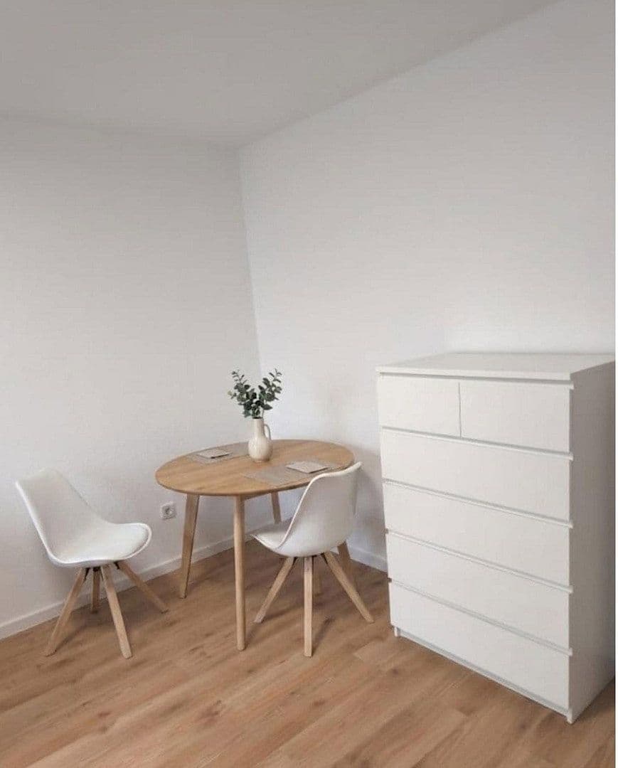 Prenájom bytu 1-izbový 35 m², Arnulfstraße, Köln, Severné Porýnie - Westfálsko Prenájom bytu 1-izbový 35 m², Arnulfstraße, Köln, Severné Porýnie - Westfálsko