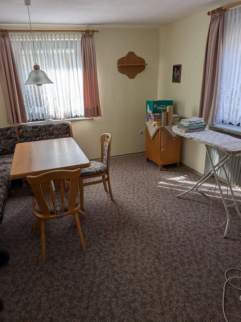 Predaj domu 146 m², pozemok 660 m², Egerer Straße 51, Waldsassen, Bavorsko Predaj domu 146 m², pozemok 660 m², Egerer Straße 51, Waldsassen, Bavorsko