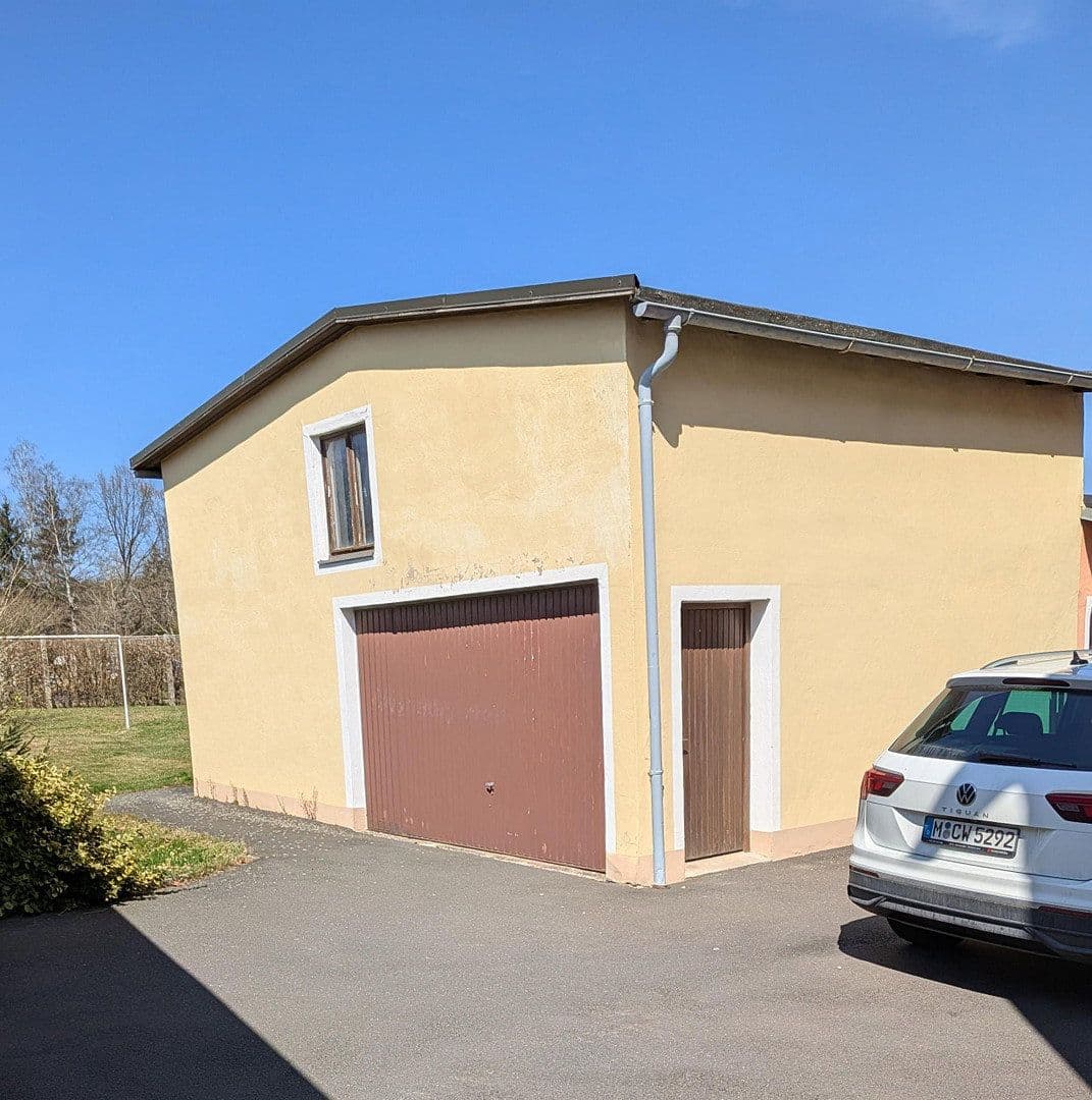 Predaj domu 146 m², pozemok 660 m², Egerer Straße 51, Waldsassen, Bavorsko Predaj domu 146 m², pozemok 660 m², Egerer Straße 51, Waldsassen, Bavorsko