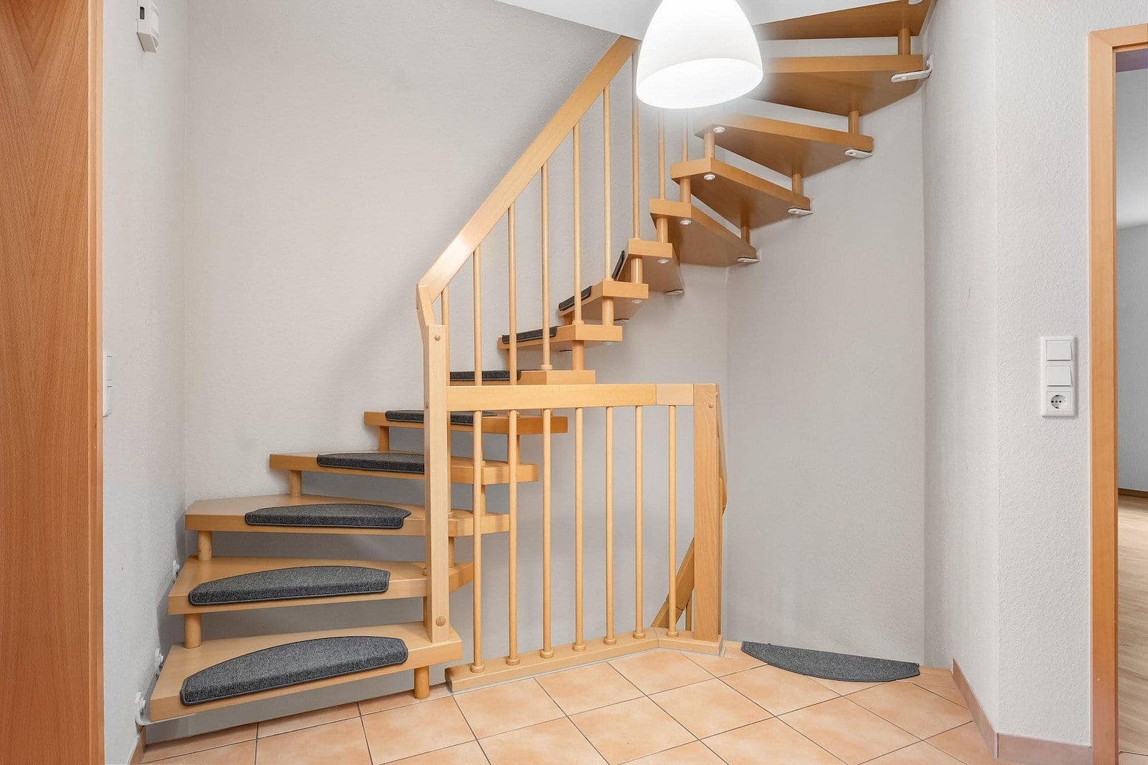 Prenájom domu 155 m², pozemok 182 m², Mechernicher Str. 15, Mechernich, Severné Porýnie - Westfálsko Prenájom domu 155 m², pozemok 182 m², Mechernicher Str. 15, Mechernich, Severné Porýnie - Westfálsko