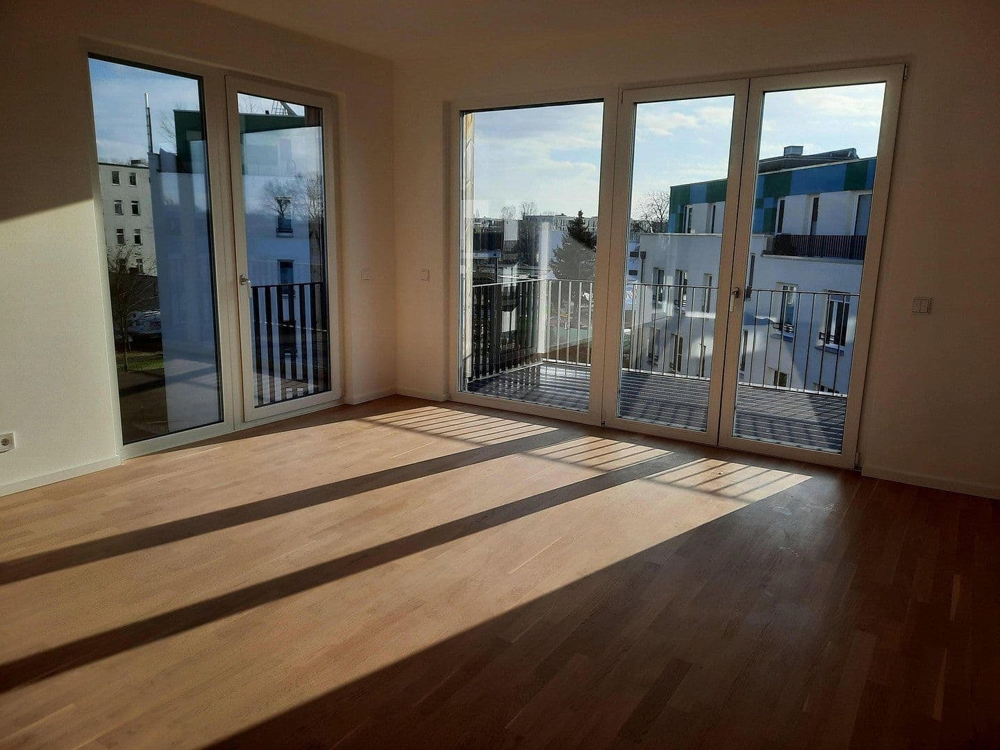 Prenájom bytu 4-izbový 102 m², Wendenschloßstr. 332b, Berlin, Berlín Prenájom bytu 4-izbový 102 m², Wendenschloßstr. 332b, Berlin, Berlín