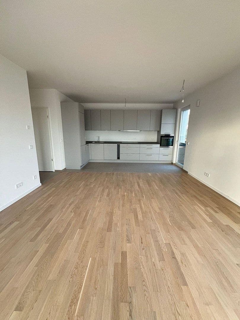 Prenájom bytu 4-izbový 102 m², Wendenschloßstr. 332b, Berlin, Berlín Prenájom bytu 4-izbový 102 m², Wendenschloßstr. 332b, Berlin, Berlín