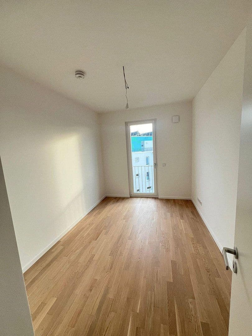 Prenájom bytu 4-izbový 102 m², Wendenschloßstr. 332b, Berlin, Berlín Prenájom bytu 4-izbový 102 m², Wendenschloßstr. 332b, Berlin, Berlín