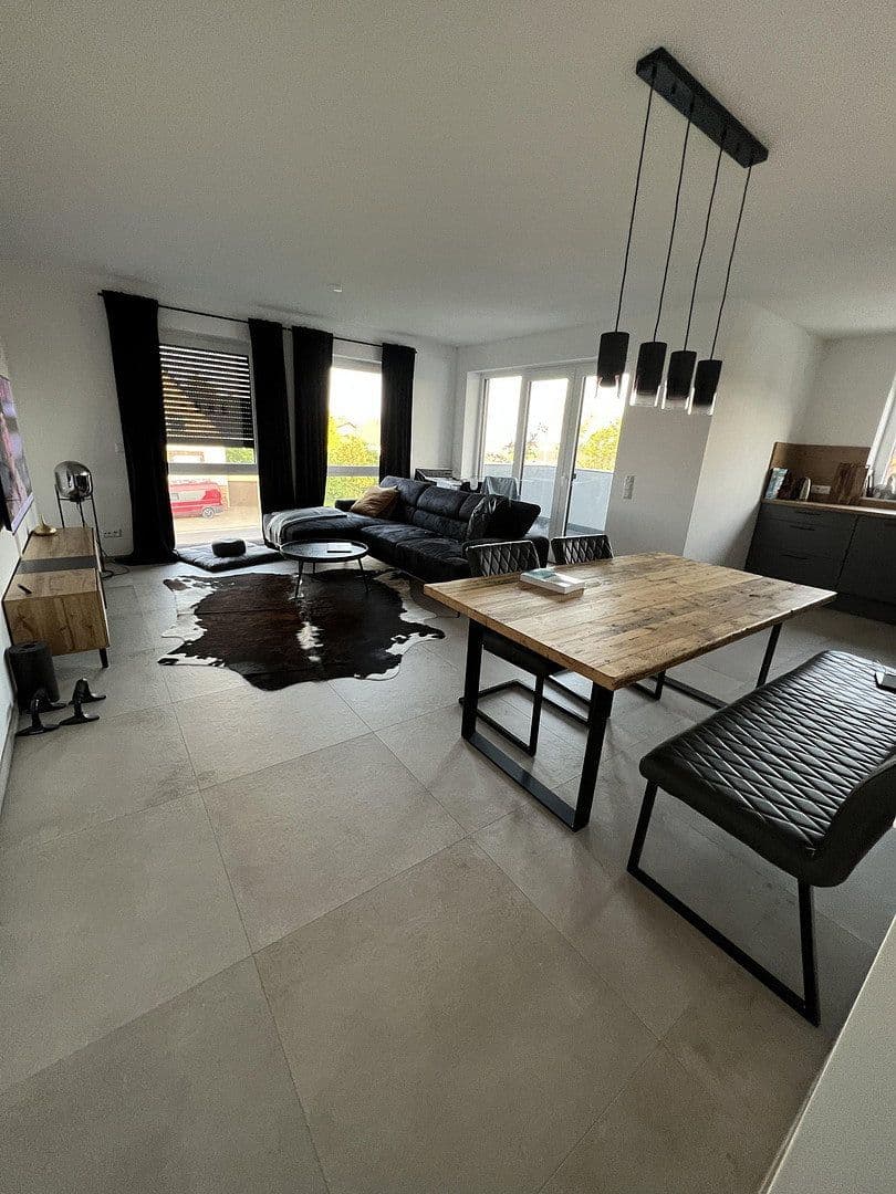 Prenájom bytu 2-izbový 75 m², Nideggen, Severné Porýnie - Westfálsko Prenájom bytu 2-izbový 75 m², Nideggen, Severné Porýnie - Westfálsko
